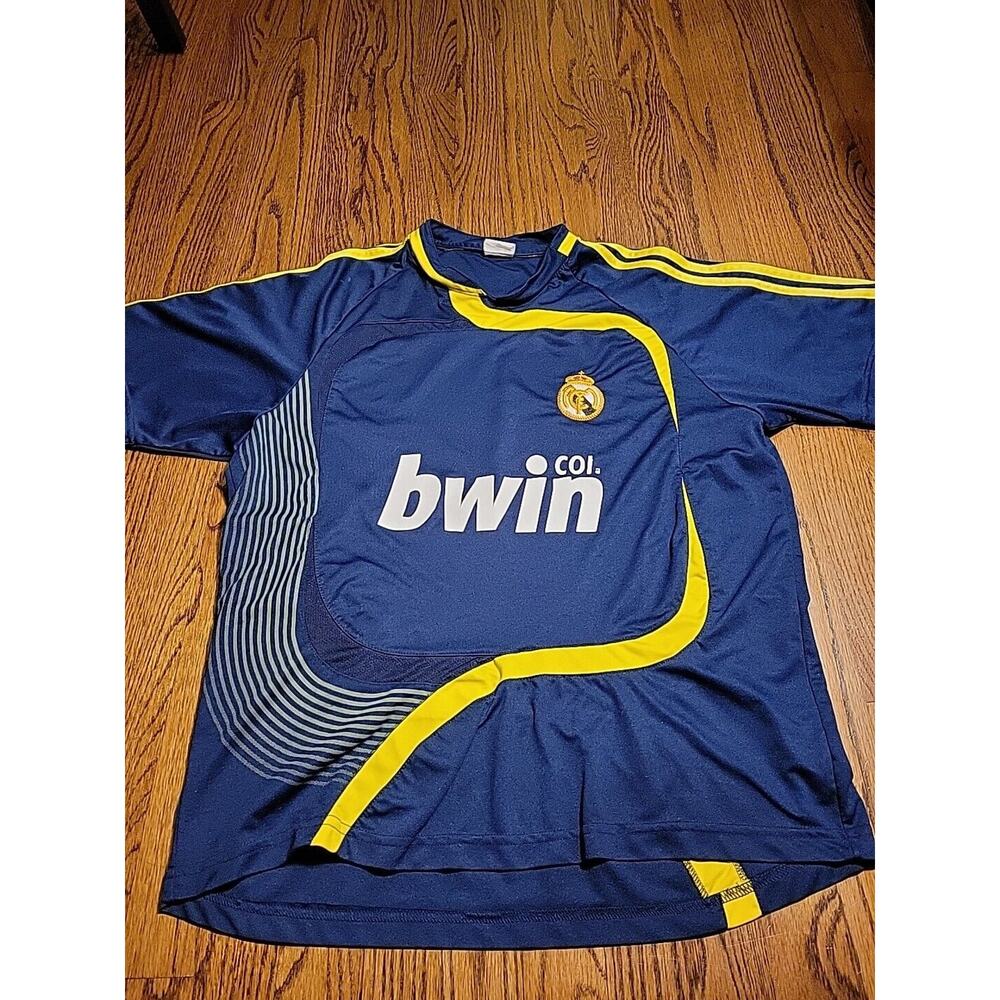 Real Madrid Soccer Jersey Mens Size Large Futbol Shirt Bwin Top - Picture 6 of 7